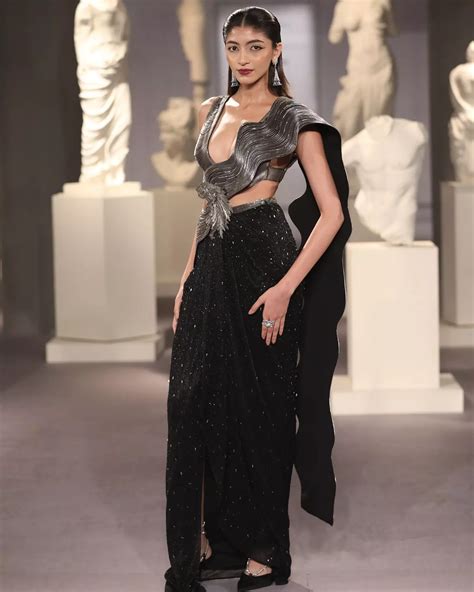 India Couture Week 2024 Day 7: Sobhita Dhulipala Turns Showstopper For ...