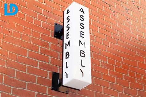 Creative Building Signage 的图像结果