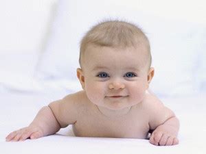 Posterhouzz Cute Baby Crawling Photographic Paper - Children posters in ...