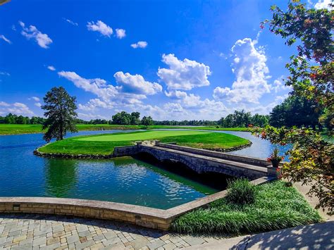 Island Green Golf Club