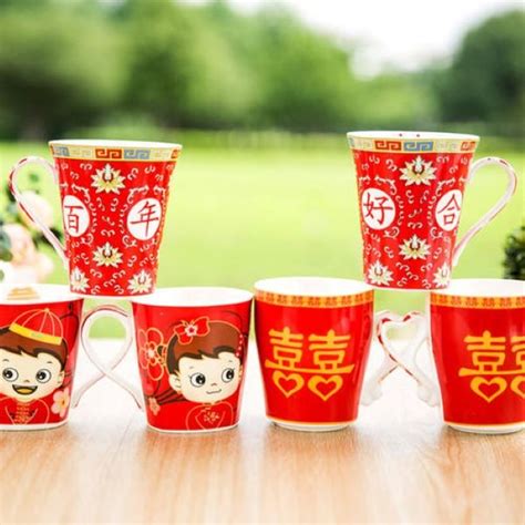 定婚要做什么礼物最新素材