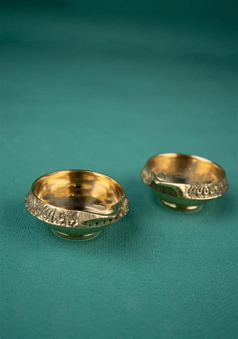 Diya Pack 10 - Brass Kubera Diya - Set of 10 - WH0033 – Wedtree