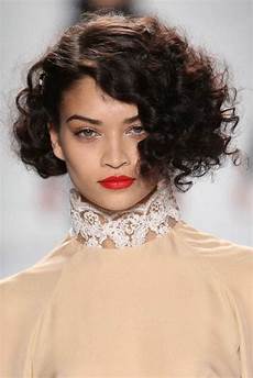 Hairstyles For Wavy Frizzy Hair by 20 Hairstyles For Curly Frizzy Hair Womens The Xerxes Hairstyles For Wavy Frizzy Hair