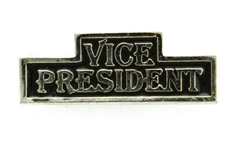 Class President Pin 的图像结果