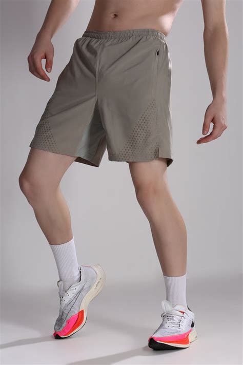 Men's 8" Quest Dynamic Shorts - Lightweight & Breathable Performance