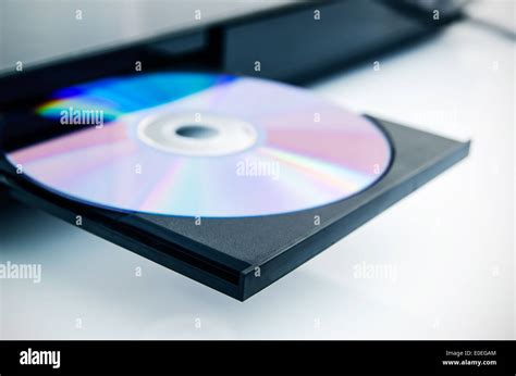 How to Install a CD Disc 的图像结果