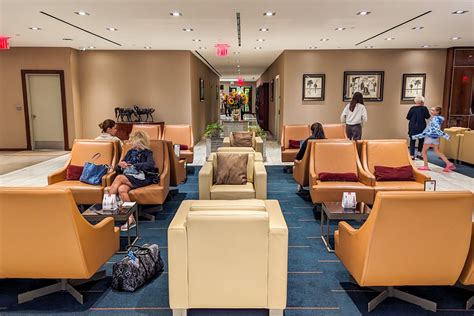 Emirates Airlines Business Class 的图像结果