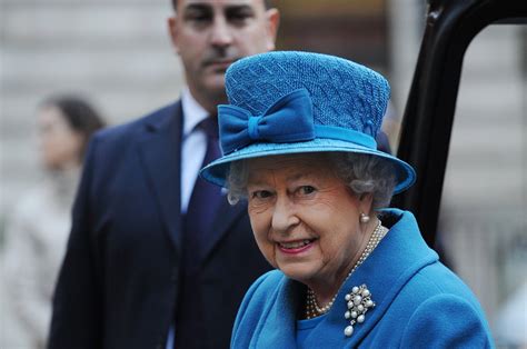 Queen Elizabeth II died of 'old age,' death certificate confirms | Daily Sabah