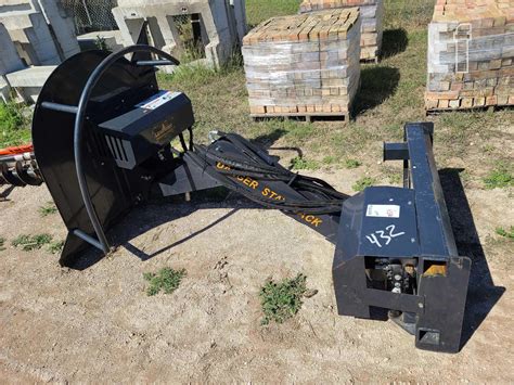 LAND HONOR SKID STEER ROTARY BOOM ARM ATTACHMENT Booms Auctions | EquipmentFacts