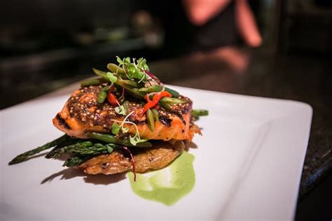 MAXWELLS RESTAURANT & BAR, West Fargo - Menu, Prices & Restaurant ...