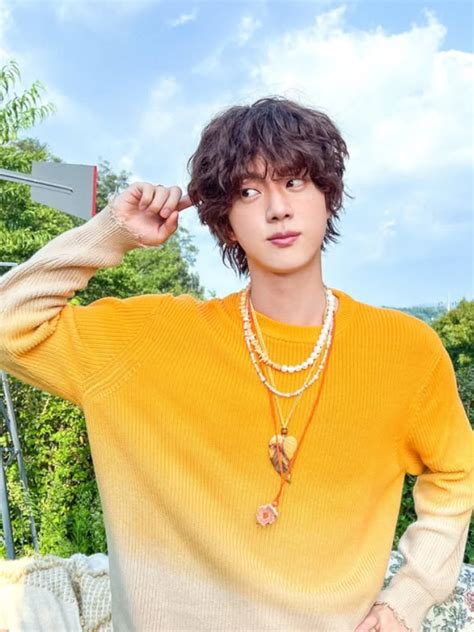 BTS JIN Winter Outfits: BTS Star Jin's Fashion Essentials To Add To ...