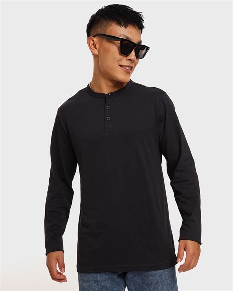Buy Men's Black Henley T-shirt Online at Bewakoof