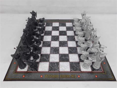 Noble collection harry potter chess set - fessre