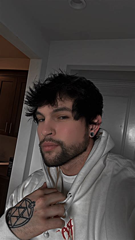 TW Pornstars - 1 pic. Trevor_wagner. Twitter. The face vs the body. 9: ...