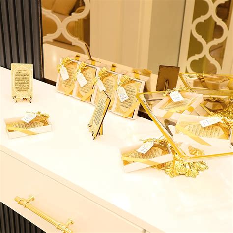 Islamic Elite Favors IEF 5 Pcs Ayatul Kursi Favors on Stand for Guests ...