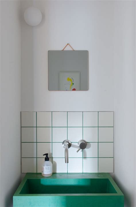 Green Pigmented Concrete Sink for Stylish Bathrooms