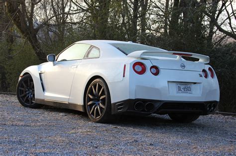 2014 Nissan GT-R: Driven