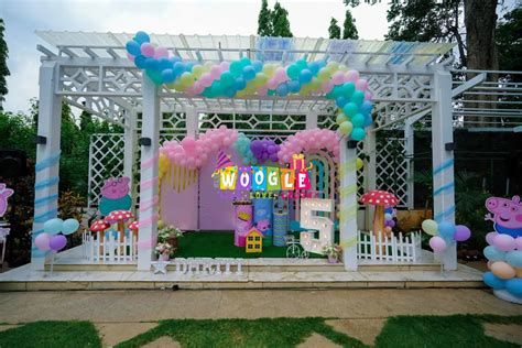 Peppa Pig Party Fun Unique Pig Theme Ideas Decor | Woogle