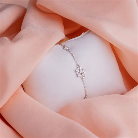 Liora Silver Jewels : Sailors Wheel Baguette Link Chain Bracelet ...