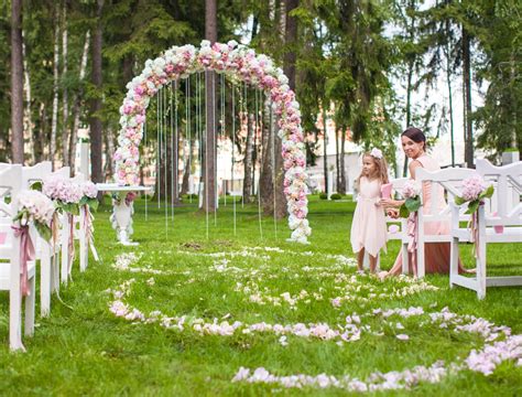 Stunning Backyard Wedding Decorations That Wow
