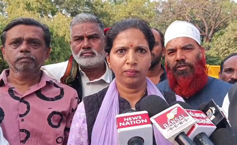 Political Drama: खंडवा में फॉर्म नंबर 7 को लेकर सियासत जारी; कांग्रेस ...