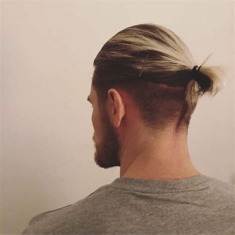 22 Best Man Bun Undercut Hairstyles