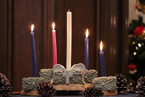 Decorating for Advent, Grace United Church, Napanee, Greater Napanee ...