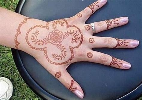 +Mehandi Designs Simple Me 的图像结果