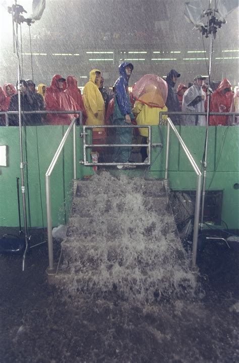 18 years ago, a rain-soaked Chiefs game created this iconic Derrick ...