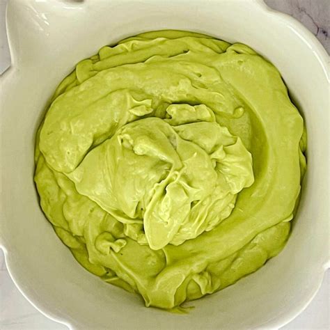 Avocado Ice Cream - Culinary Shades