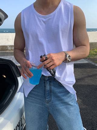 M / T-Shirts – Uncut-Trends