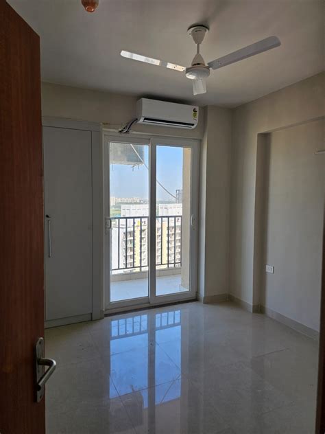 1791+ Flats for Rent Near Amity University Sector 125 Noida