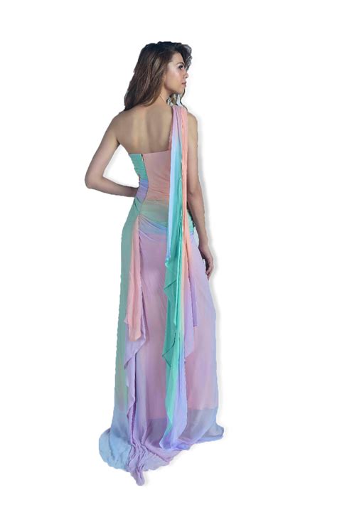 Ombrous Saree – Monisha Jaising