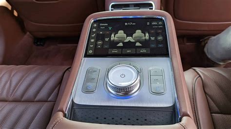 2023 Genesis G90 Review