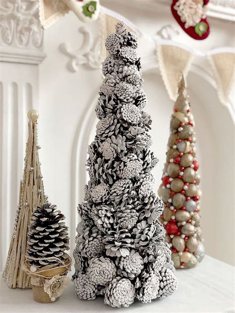 DIY Pine Cone Christmas Decorations