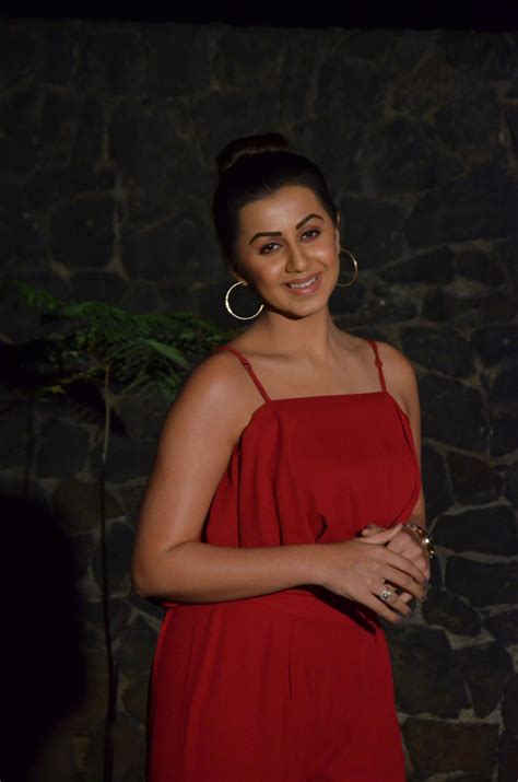 Nikki Galrani Photoshoot Stills | StudioFlicks