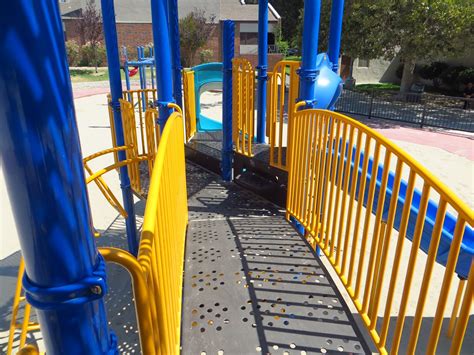 Los Angeles Park Reviews: North Hollywood Park
