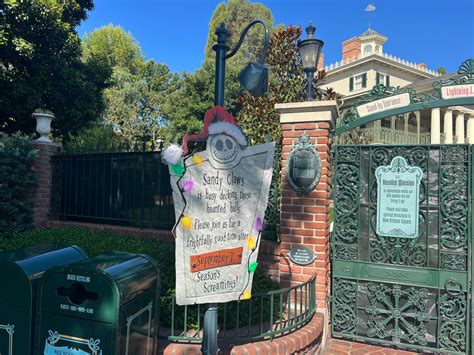 13 New Things We Learned About The Haunted Mansion Ride When Watching ...