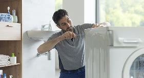 Samsung Washer Leaking From Bottom: Common Causes & Solutions