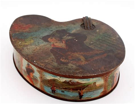 Artist's Pallette Huntley and Palmer's Biscuit Tin For Sale at 1stDibs