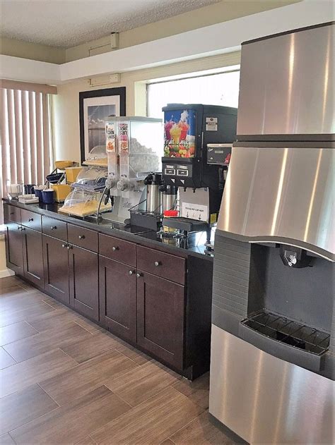 AMERICAS BEST VALUE INN CENTRAL VALLEY - Hotel Reviews, Photos, Rate ...