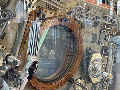 Apollo 16 Command Module 的图像结果