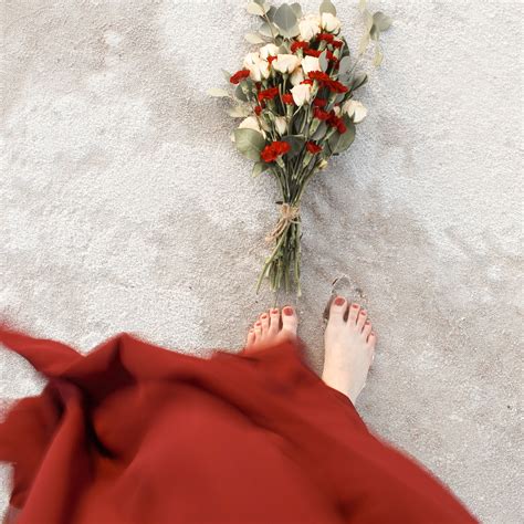 Download wallpaper 2780x2780 legs, girl, bouquet, flowers, eucalyptus ...