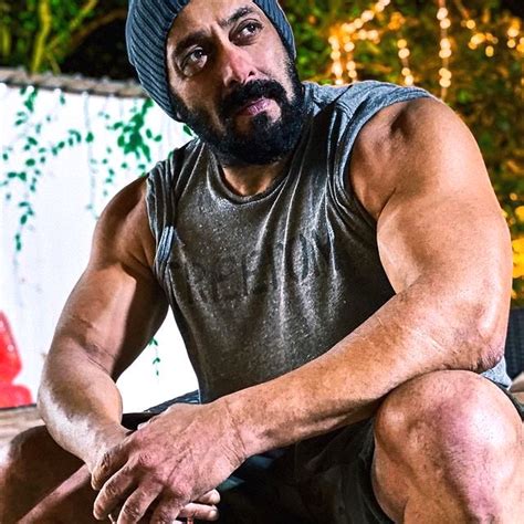 Free Photo: Salman Khan flaunts bulging biceps in a new Instagram post ...