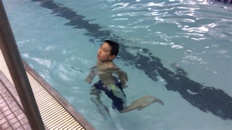 “泳”往直前 郑州这家小学把游泳课上成了“必选课”-大河网