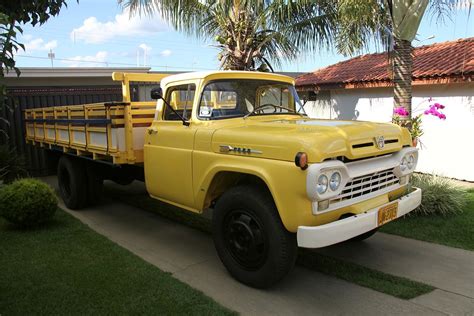 Class-Straddling Ford F-600 Tows and Hauls More Than Any Other Super ...