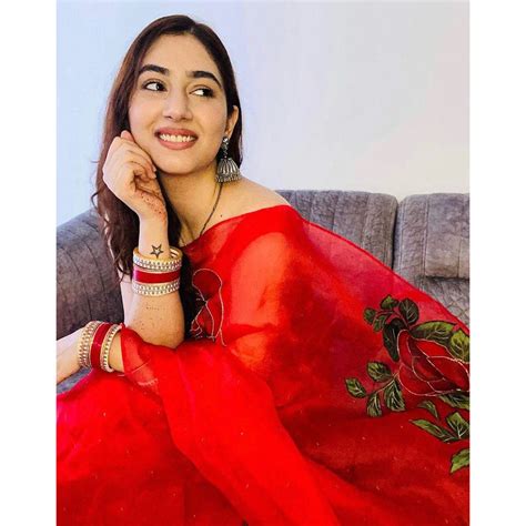 Red Organza Silk Saree with Beautiful Handprint Kardana