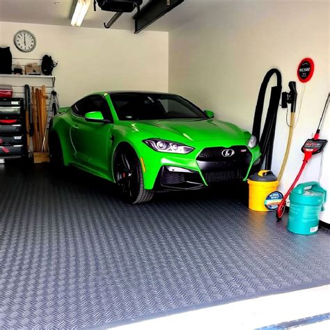 20 Garage Flooring Ideas To Try in 2024