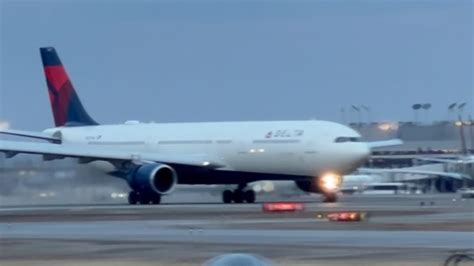 Delta flight makes emergency landing at MSP after issue with 'flaps ...