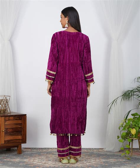 Jamuni Crushed Velvet Suit Set with Shaded Dupatta